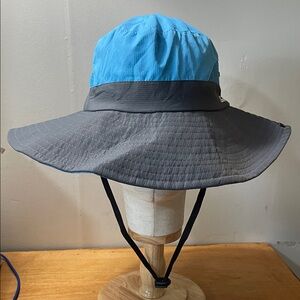 Women's Blue and Gray Sun Bucket Hat with Chin Strap